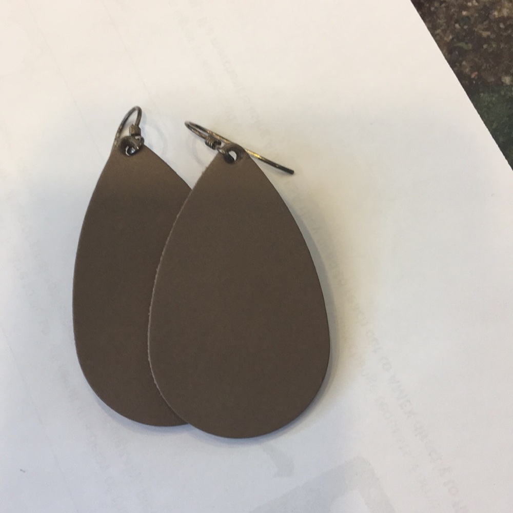 Nickel and suede earrings